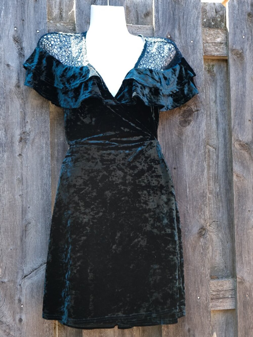 Lost + Wander Emerald Green Velvet Wrap Dress Size Medium